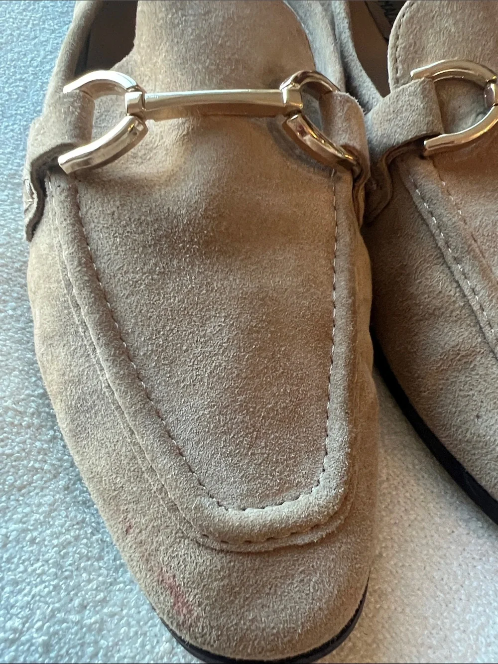 Steve Madden Women’s Suede Loafers in Tan with Gold Bit - Picture 3 of 10